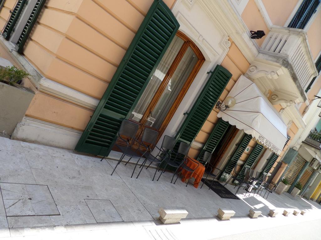 مونتيكاتيني تيرمي Hotel Delizia Genovese المظهر الخارجي الصورة
