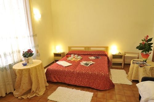 مونتيكاتيني تيرمي Hotel Delizia Genovese المظهر الخارجي الصورة